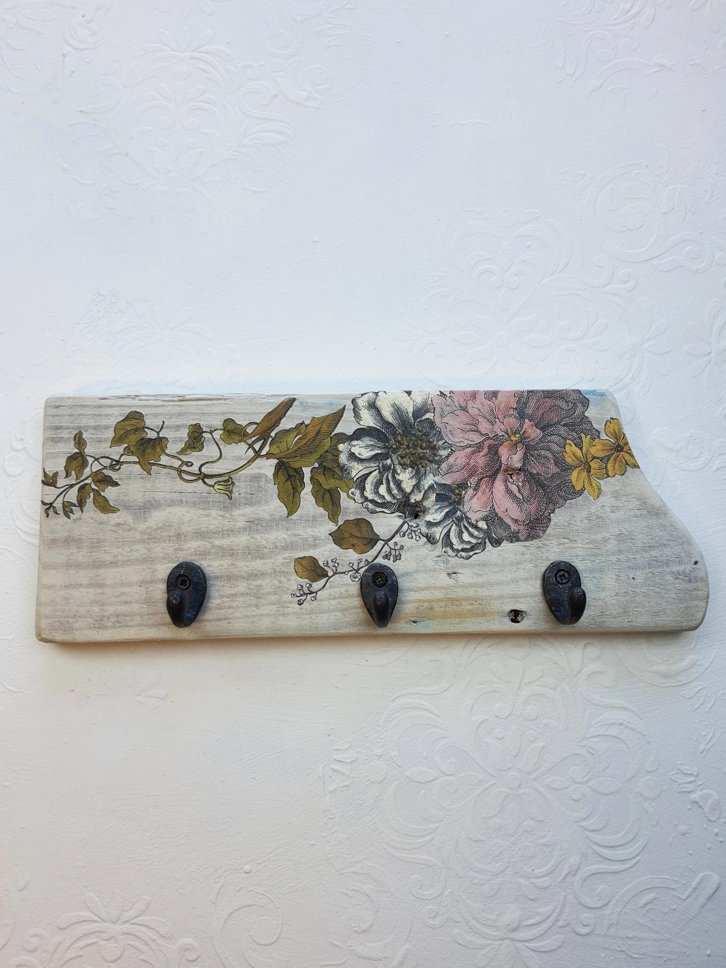 Masif Ahşap Beyaz Askı - üçlü