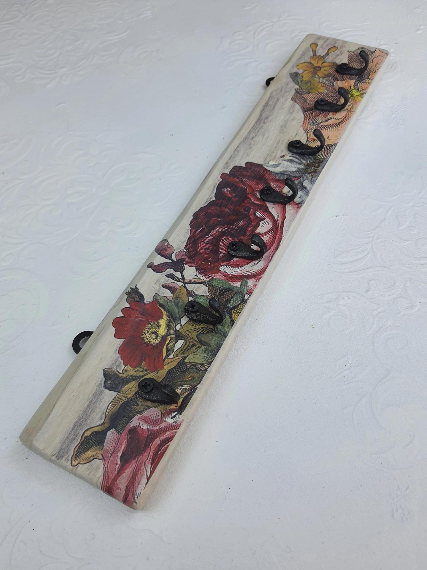 Beyaz Takı Askısı #1