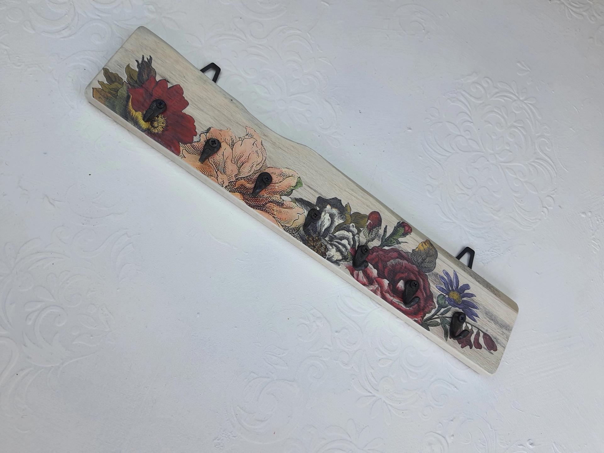 Beyaz Takı Askısı #2