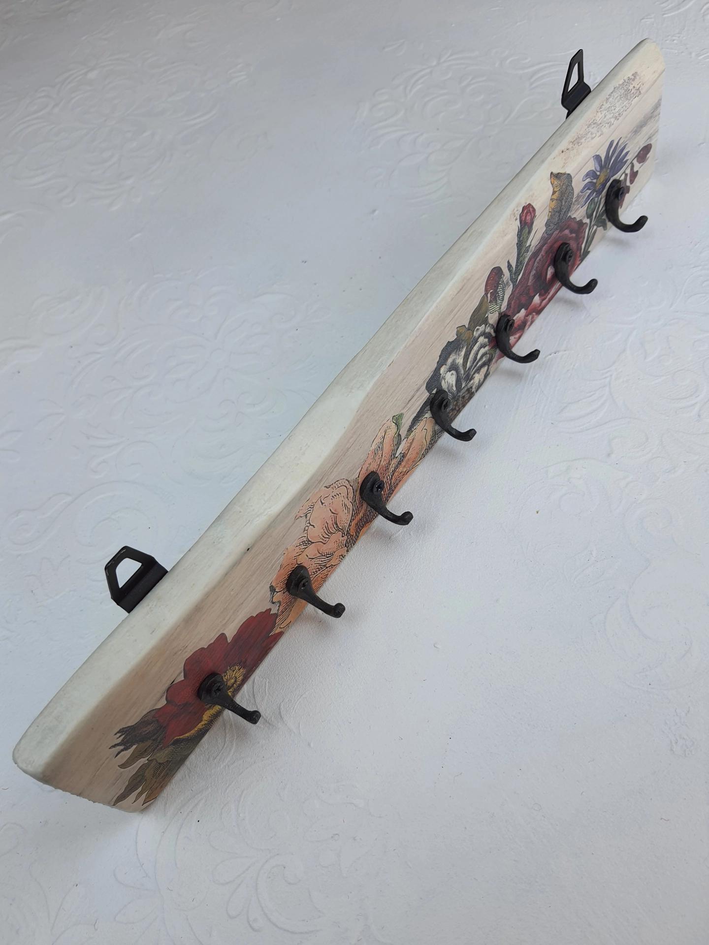 Beyaz Takı Askısı #2